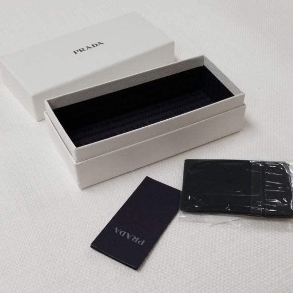 Brand new Prada sunglasses - Picture 3 of 3